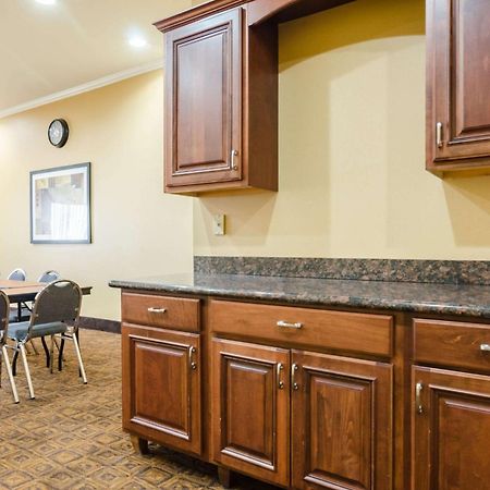 Comfort Suites Salina South エクステリア 写真