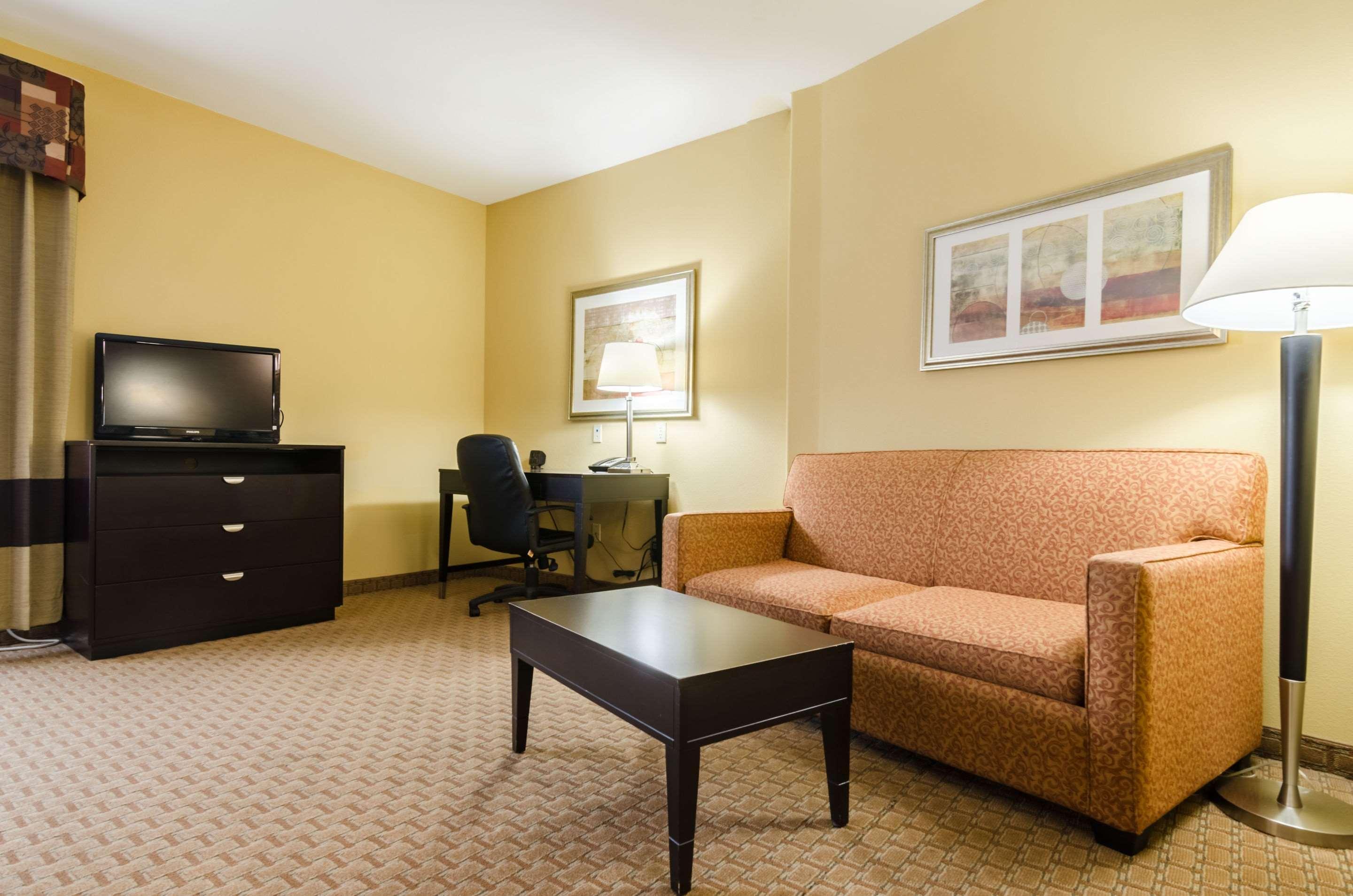 Comfort Suites Salina South エクステリア 写真