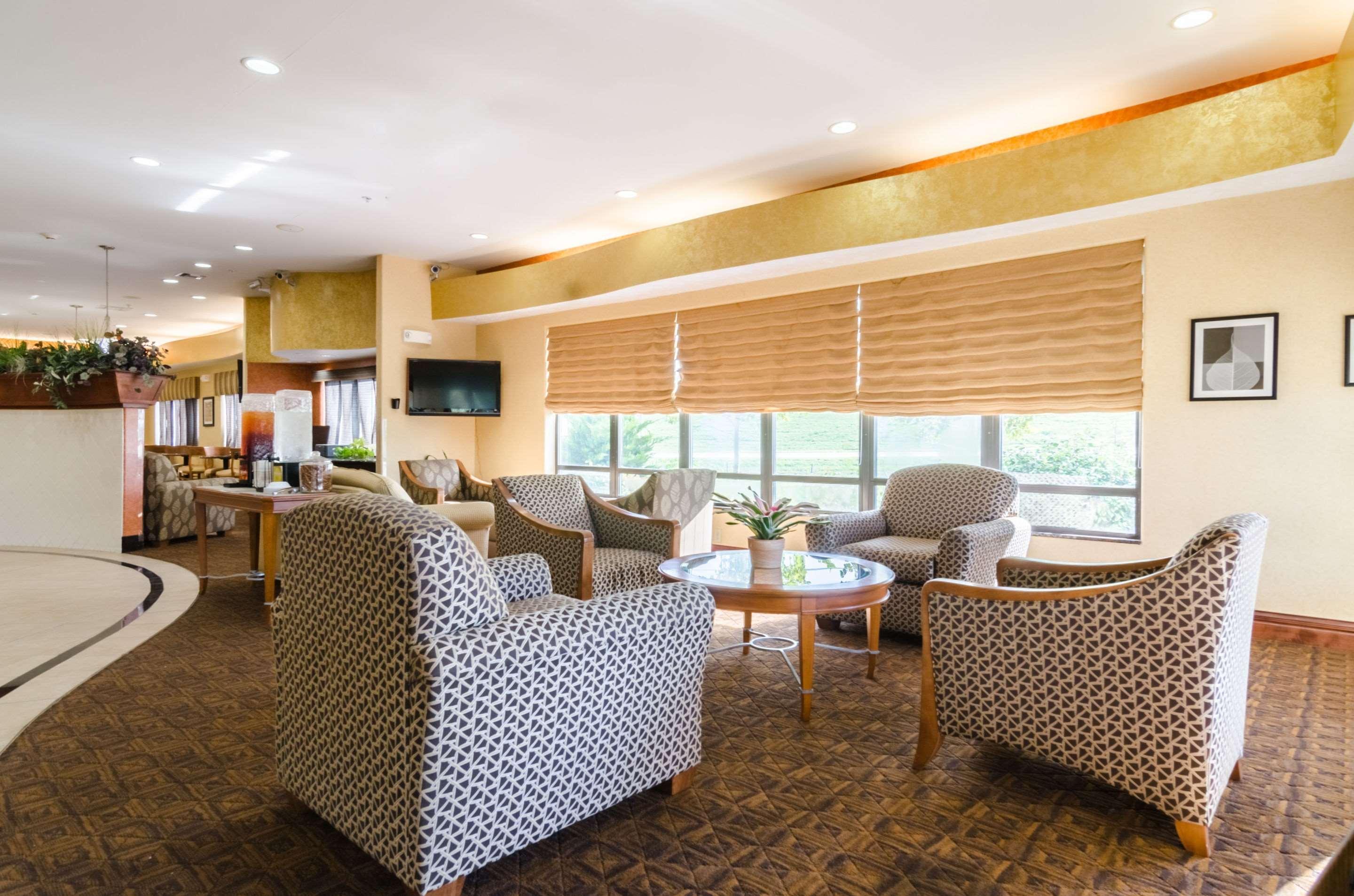 Comfort Suites Salina South エクステリア 写真