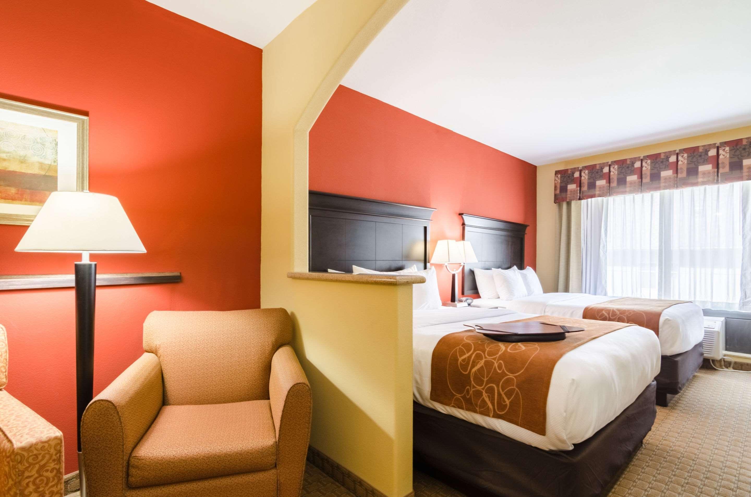 Comfort Suites Salina South エクステリア 写真