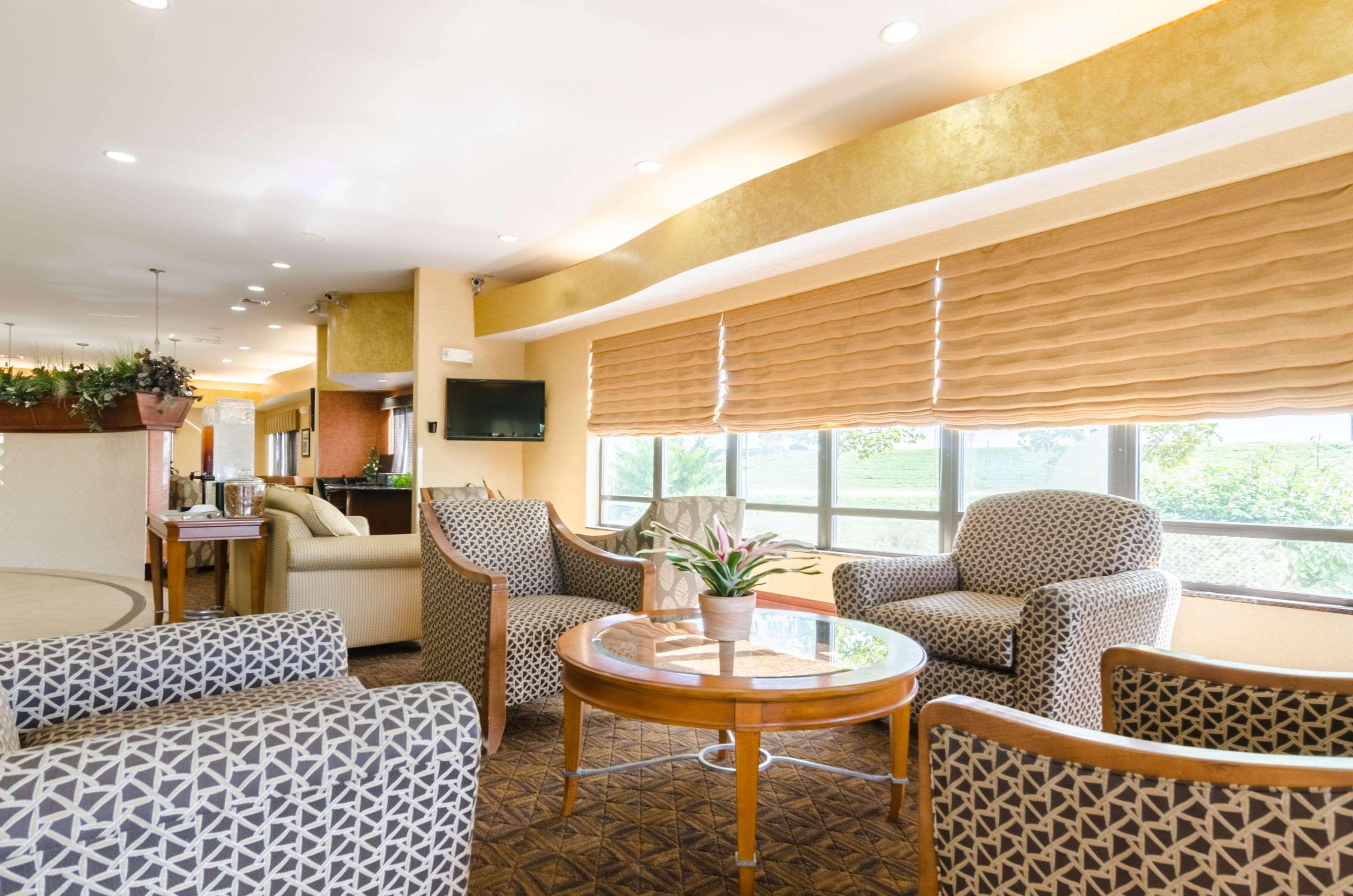 Comfort Suites Salina South エクステリア 写真
