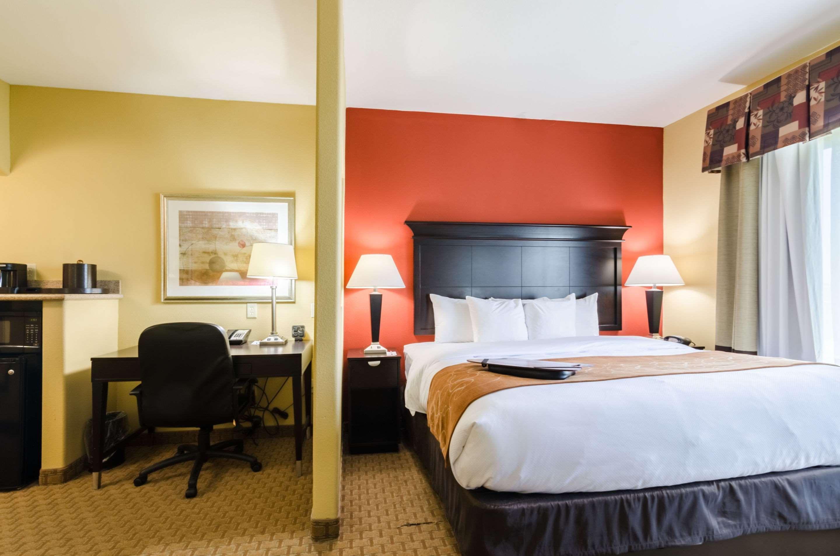 Comfort Suites Salina South エクステリア 写真