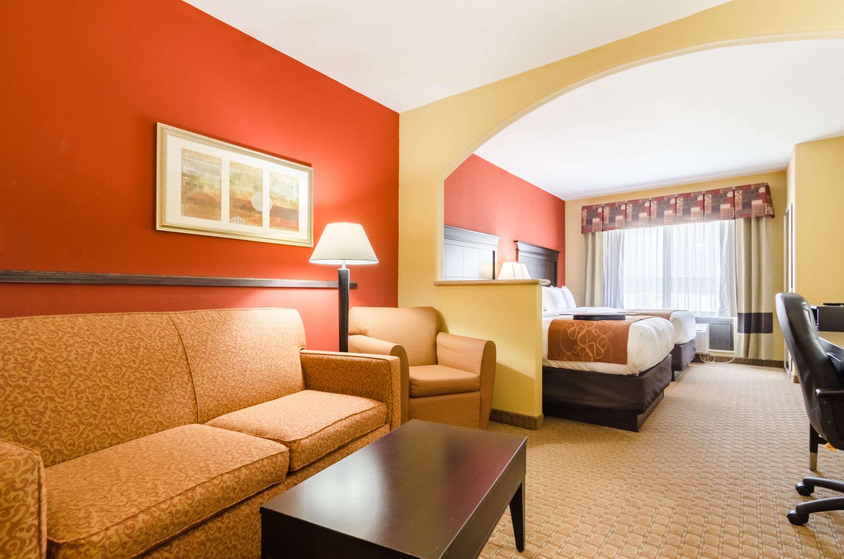 Comfort Suites Salina South エクステリア 写真