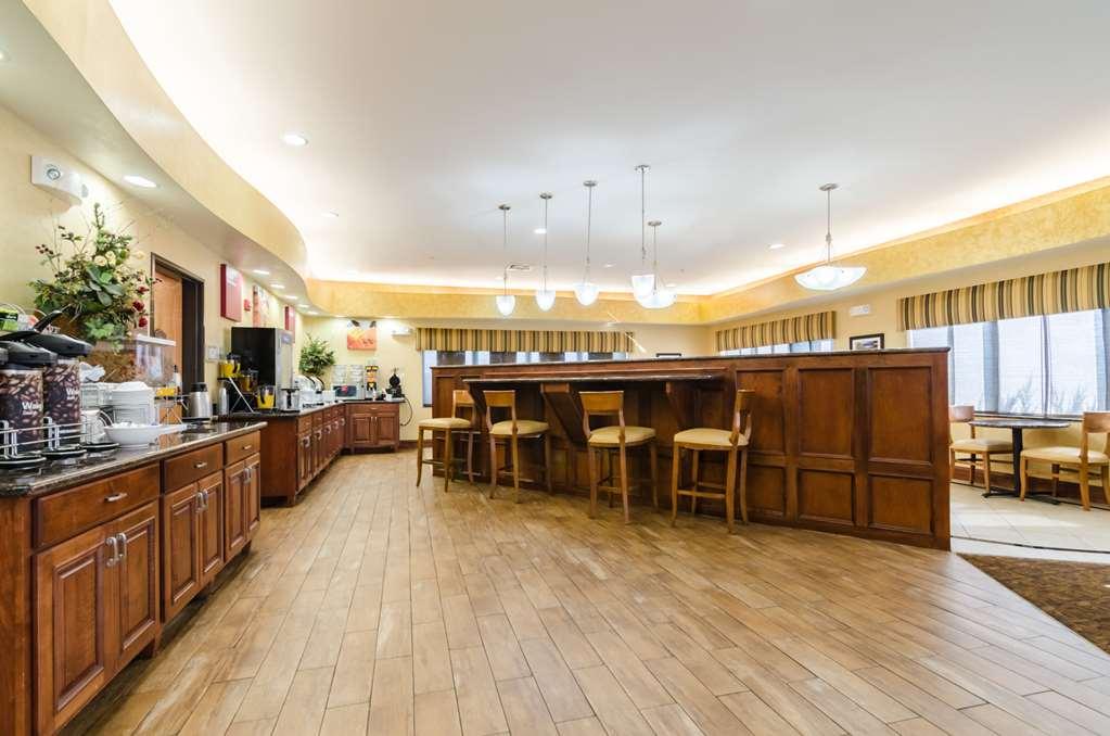 Comfort Suites Salina South レストラン 写真