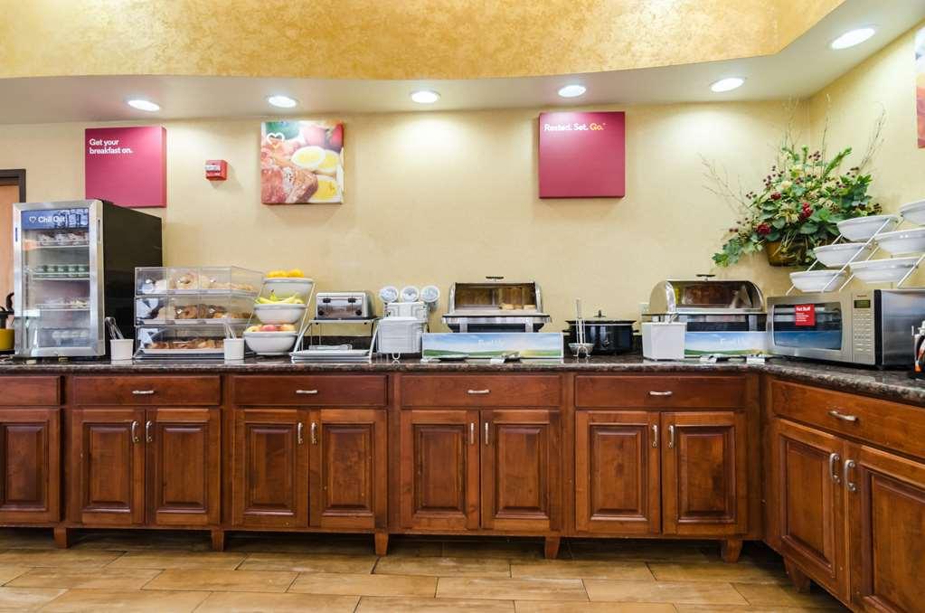 Comfort Suites Salina South レストラン 写真