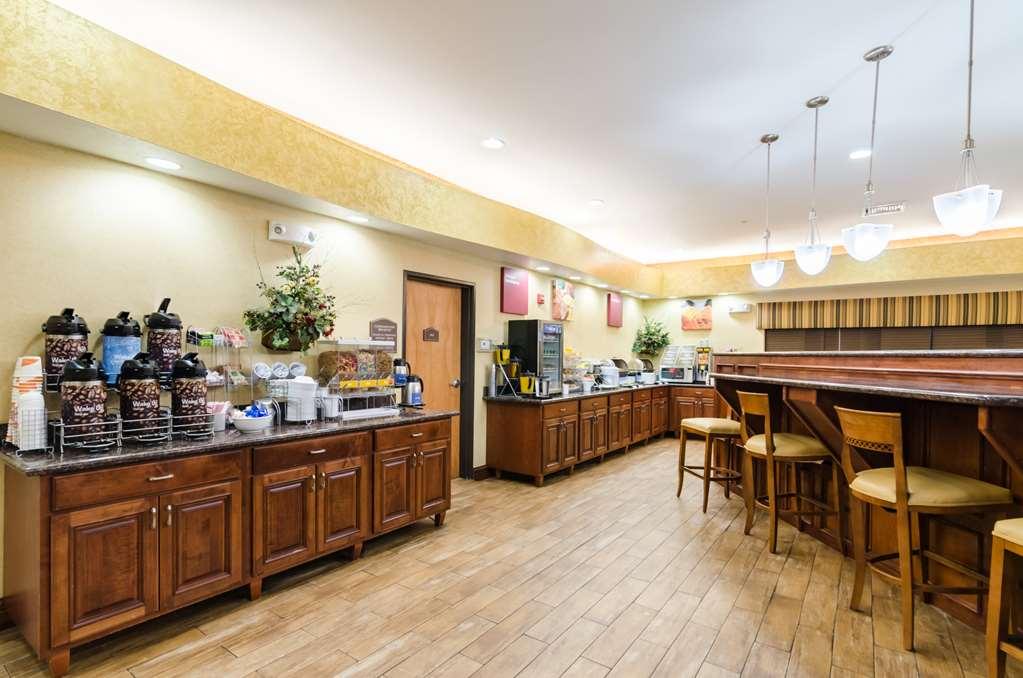 Comfort Suites Salina South レストラン 写真