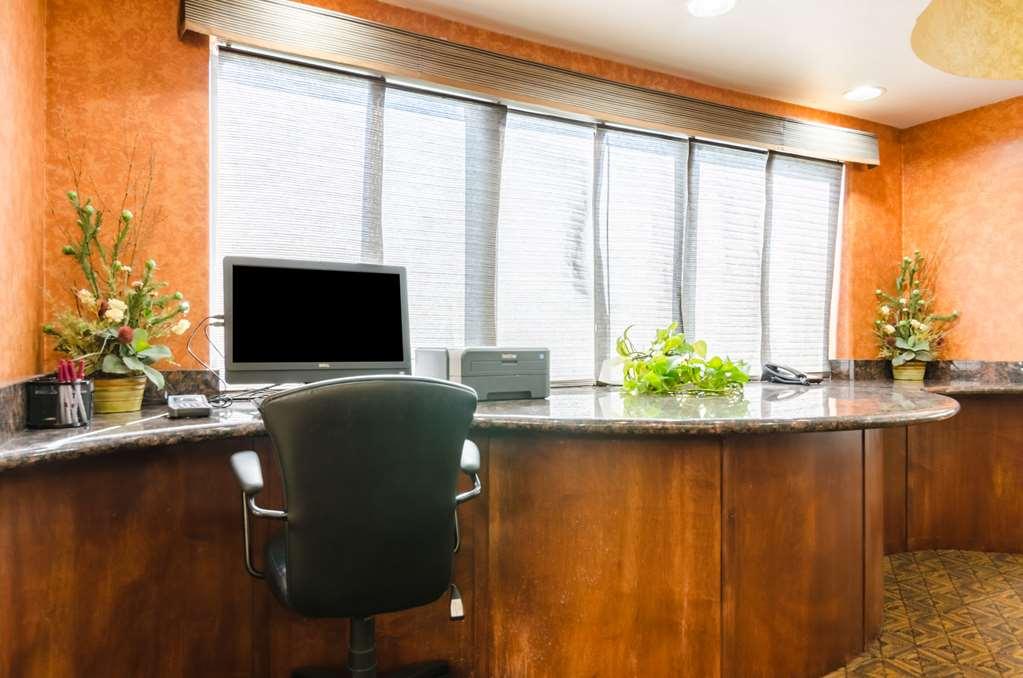 Comfort Suites Salina South 設備 写真