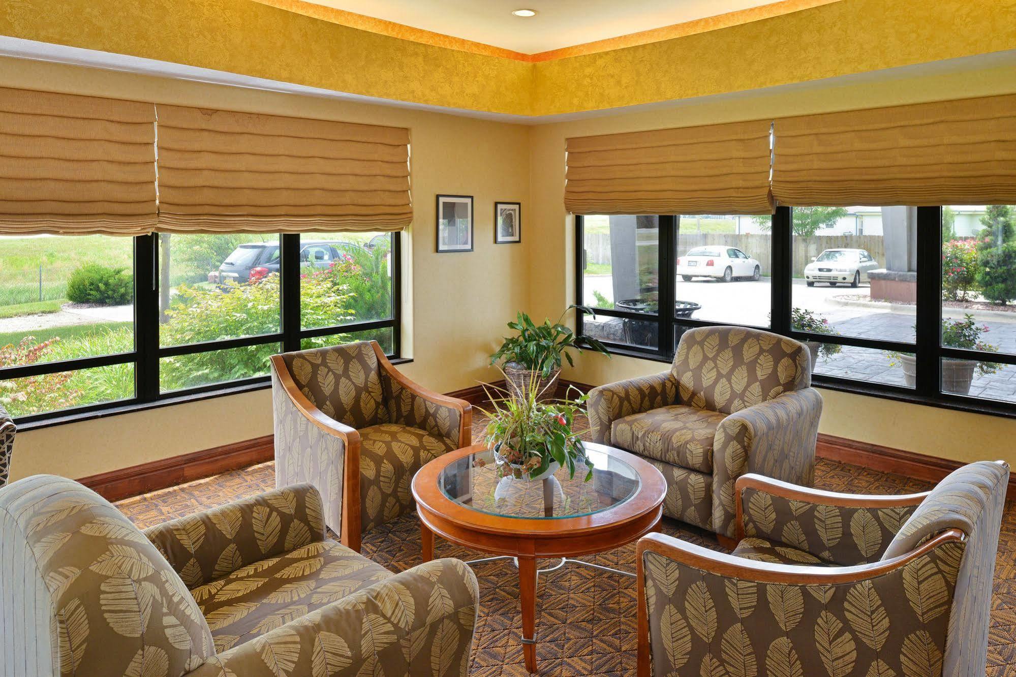 Comfort Suites Salina South エクステリア 写真