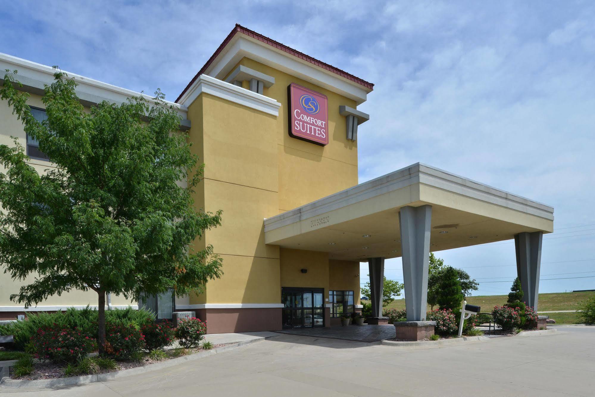 Comfort Suites Salina South エクステリア 写真